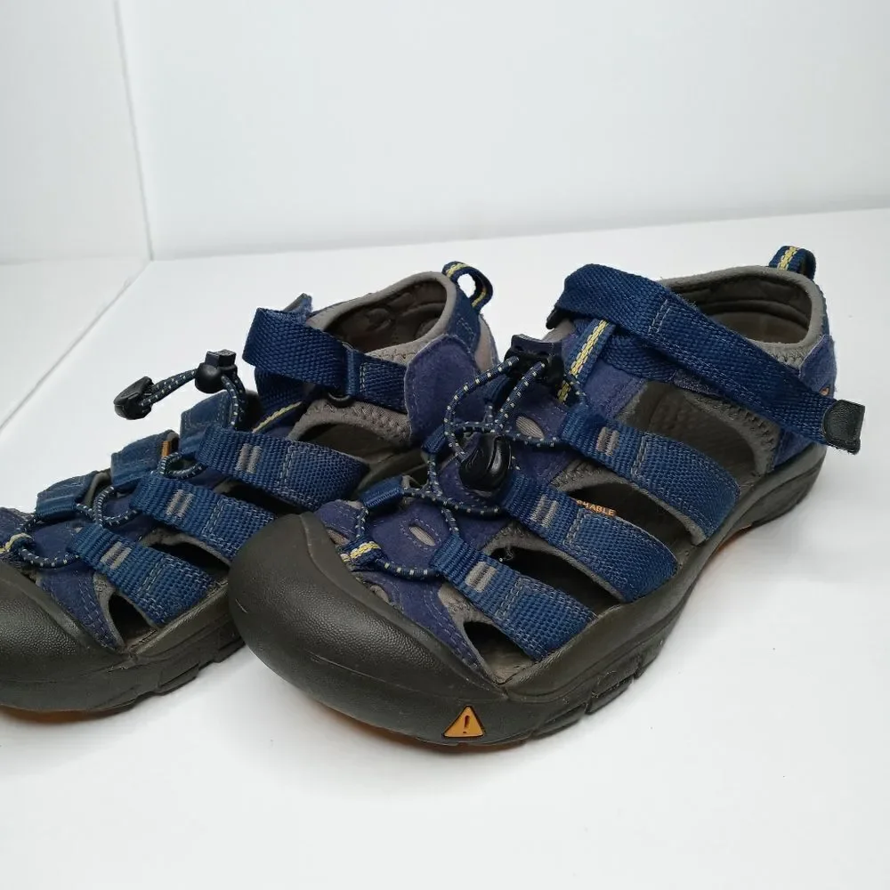 Keen blue sandals size 4